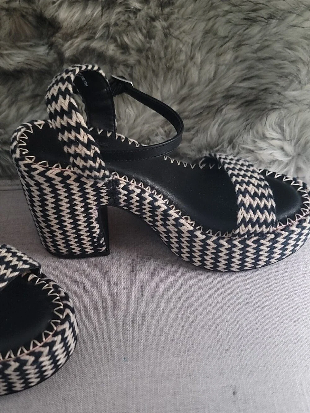 Universal Thread-Target Black and Cream Woven Platform Sandals